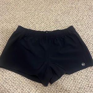 Black vineyard vines athletic shorts